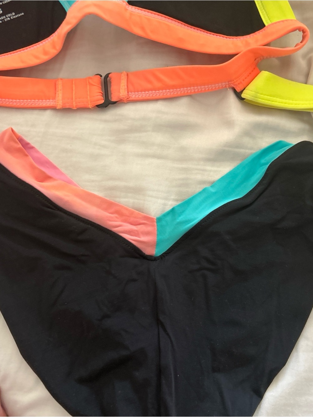 One One Color Blocking Bikini Set - Picture 5 of 5
